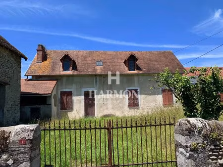 harmon à vendre : maison à rénover avec terrain de 2 700 m² entièrement constructible