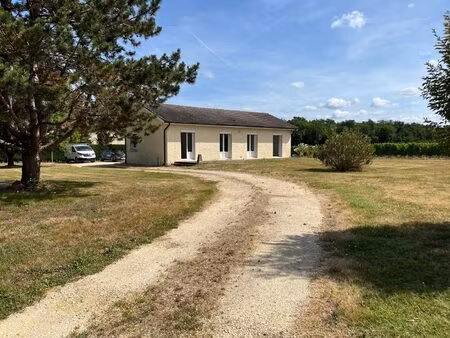 maison lumineuse avec magnifique vue proche bergerac