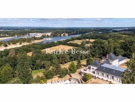 maison avec piscine et terrasse saumur (49)