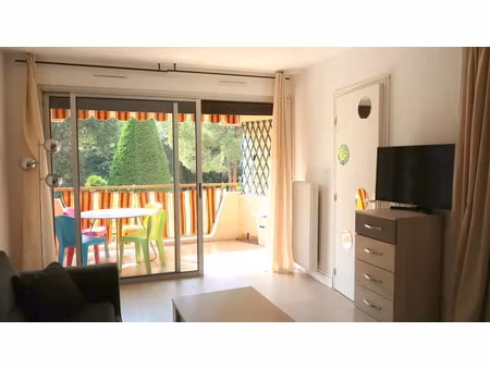 location meublée appartement 2 pièces 37.82 m² à mandelieu-la-napoule (06210)  855 €