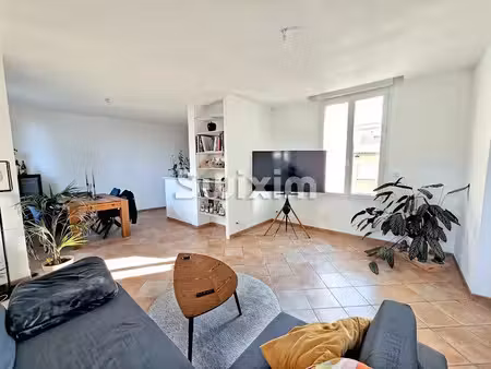 location appartement 3 pièces 66.9 m² à orange (84100)  700 €