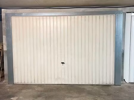 vente garage boxé