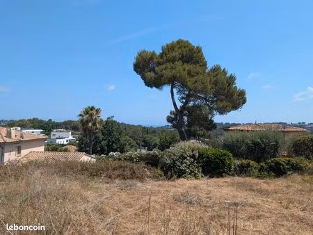 terrain vue mer 912m². vendu viabilisé avec pc pour villa de 152m² de sdp + garage de 25m²