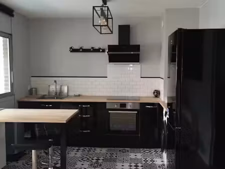 location appartement 2 pièces à bordeaux (33000)  923 €