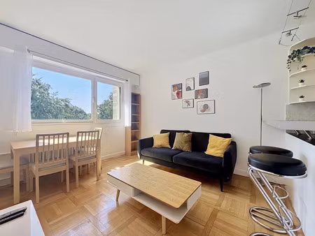 location appartement 2 pièces 41.44 m² à garches (92380)  1 164 €