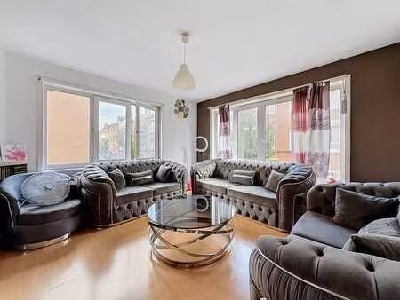 agreable appartement 1 ch. avec balcon