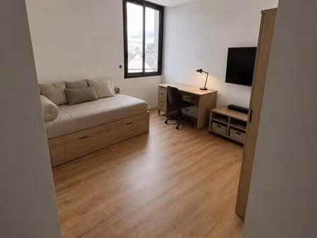 chambre meublée