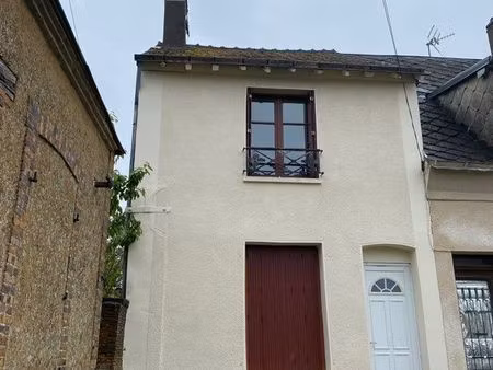 maison de ville avec deux chambres à louer