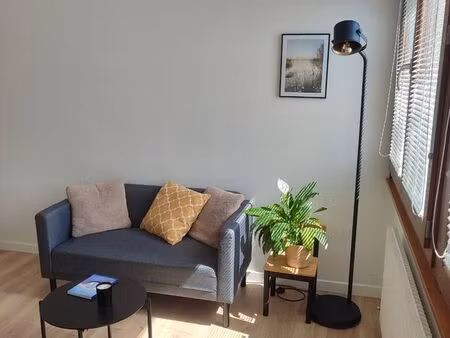 t3 meublé rénové de 55 m² – 2 chambres – parking privé – proche genève – tout compris