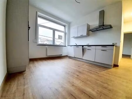appartement à louer à avenue paul pastur 303 mont-sur-marchienne (vbe45440)