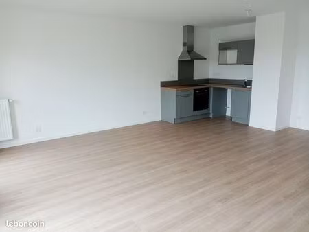 3 pièces de 69m²