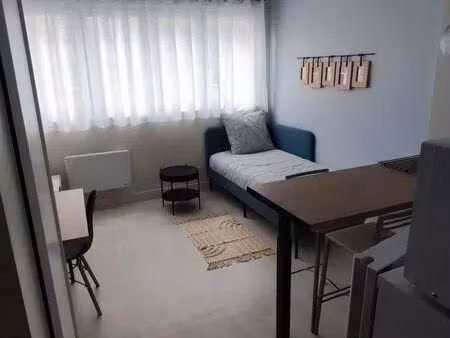studio 1 pièce 19 m²