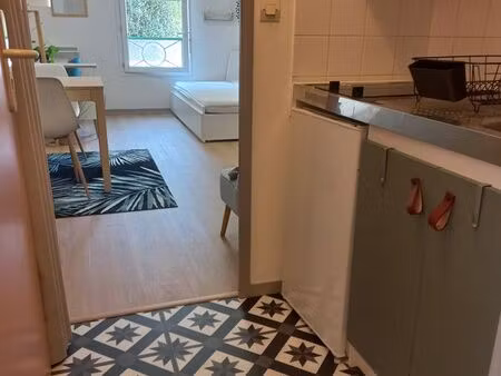 studio meublé - 22m² - 2ème étage