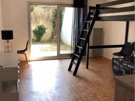 grand studio meublé avec jardinet à perigueux