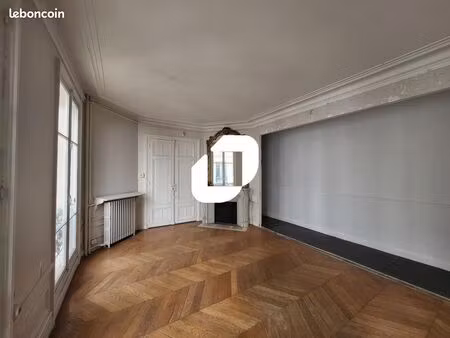 bureau 75 m²
