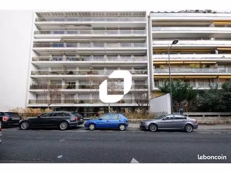 bureau 121 m²