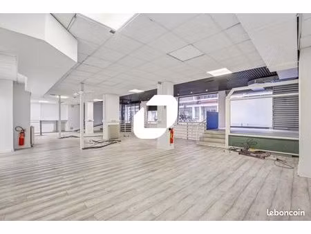 local commercial 807 m²
