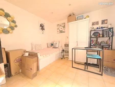 studio 1 pièce 16 m²