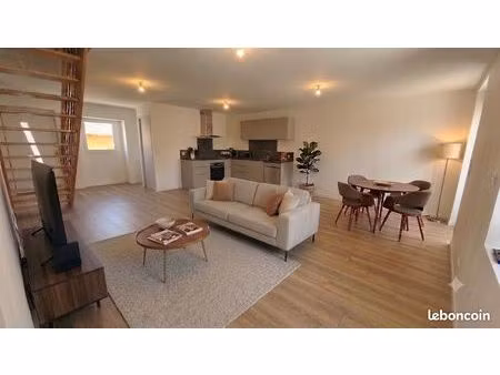 location maison familiale t5 entierement rénovée intérieur/extérieur de 155 m² avec jardin