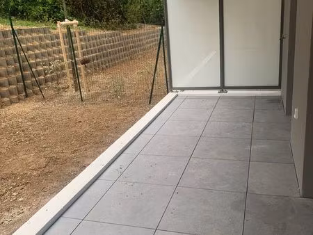 beau t2 de 41m² avec terrasse et jardin de 52m² + parking en sous-sol secteur plan-de-cuqu
