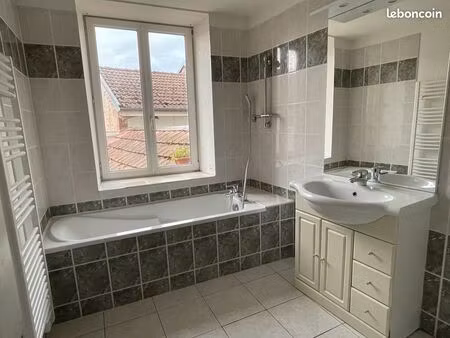 à louer f3