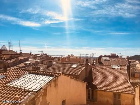 appartement plein de charme dans la vieille ville de hyères avec vue mer