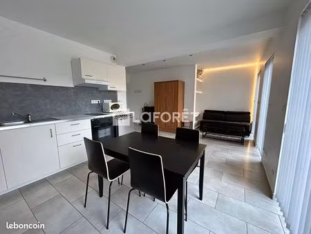 studio 1 pièce 30 m²