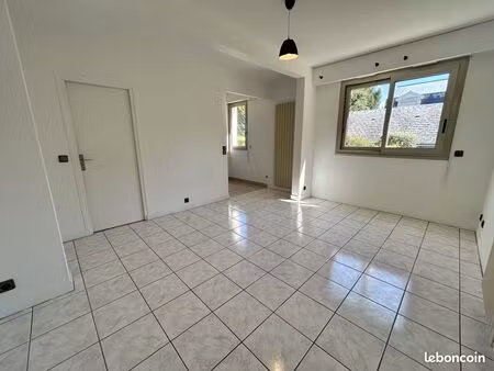 studio 1 pièce 26 m²