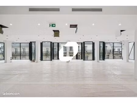 bureaux 647 m²
