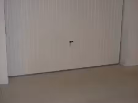location parking à saint-quentin (02100)  60 €