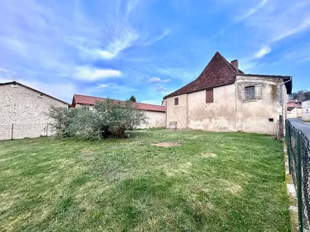 location maison 4 pièces 75.37 m² à escoire (24420)  694 €