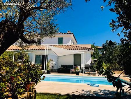exklusives haus bei saint-tropez – zwischen meer und bergen mit pool und mediterranem gart
