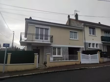 location maison 4 pièces 82 m² à limoges (87000)  820 €