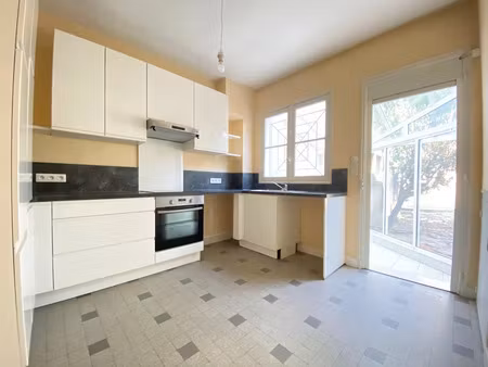 location maison 5 pièces 156 m² à saumur (49400)  1 093 €