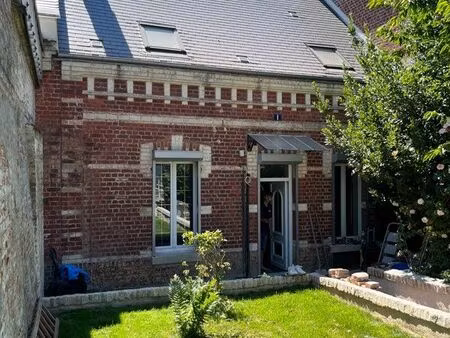 maison de caractère 108 m² – 3/4 chambres – terrasse – proche commerces et écoles