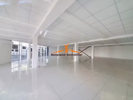 location locaux professionnels 0 pièces 95 m² à baie mahault (97122)  1 900 €