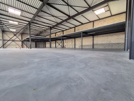 location locaux professionnels 1 pièce 709.1 m² à sautron (44880)  10 637 €