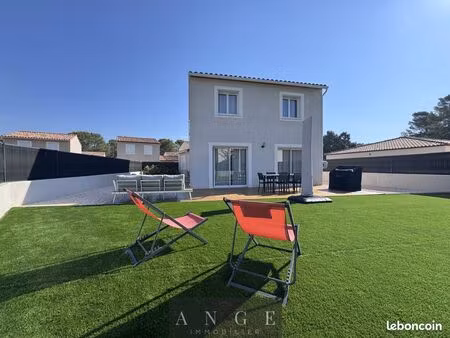 villa 4 pièces 100 m²