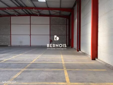 local d'activité 330 m²