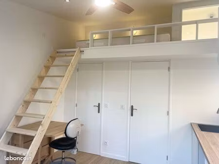 studio étudiant meublé rénové avec mezzanine