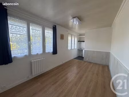 studio 1 pièce 15 m²