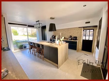 maison pierre 3 ch+bureau  jardin  piscine