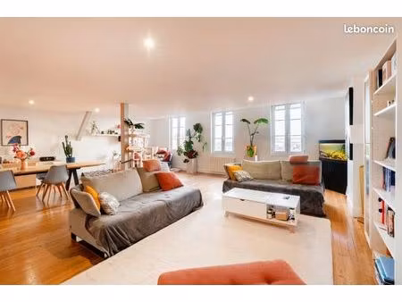 a saisir : appartement hyper centre d'auxerre de 196m2