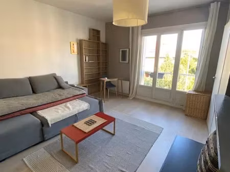 location meublée appartement 1 pièce 22.99 m² à meudon (92190)  800 €
