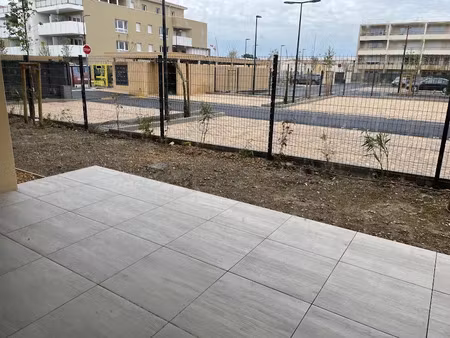location appartement 3 pièces 59 m² à monteux (84170)  800 €