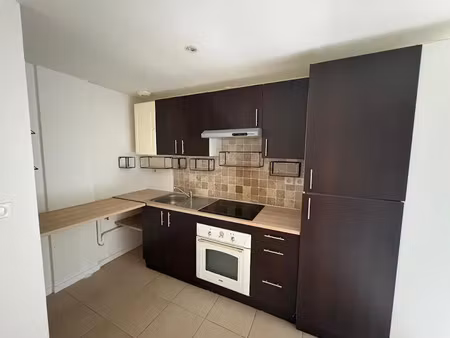 location appartement 4 pièces 72 m² à saint-georges-de-reneins (69830)  580 €