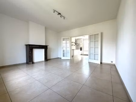 triplex à louer avec 3 chambres   namur (vbe45463)