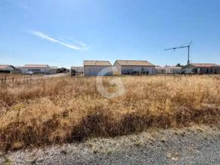 vente terrain à saint-vincent-sur-jard (85520) : à vendre / 339m² saint-vincent-sur-jard