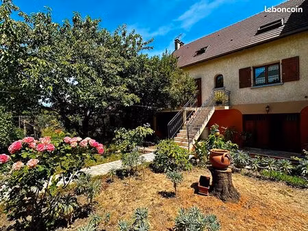 maison 6 pièces 127 m²