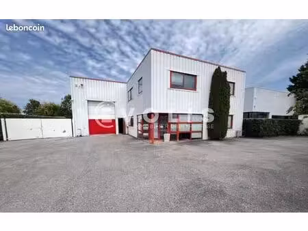 local d'activité 540 m²
